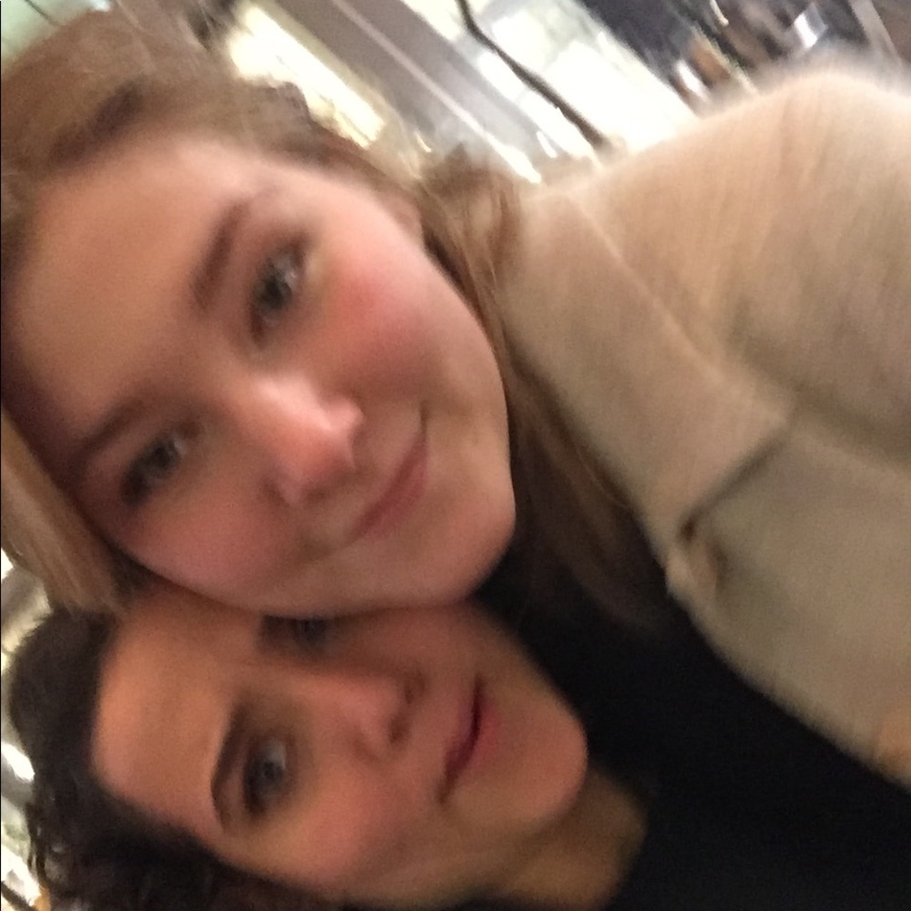 Meet your Posher, Julia